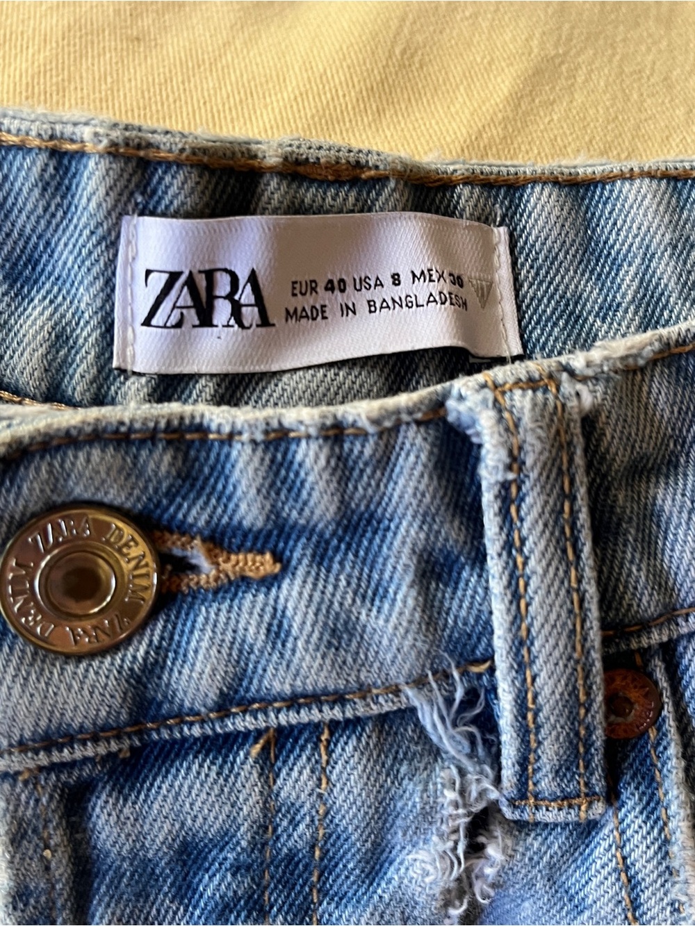 Zara Jeans Light Blue Denim Straight Organic Cotton Size 8 Medium Distressed